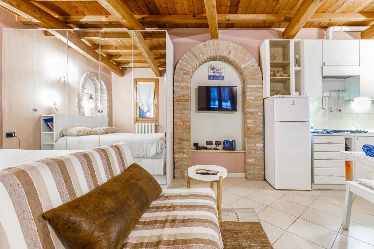 Nell'Antico Ghetto Ebraico Apartment Ferrara Bagian luar foto