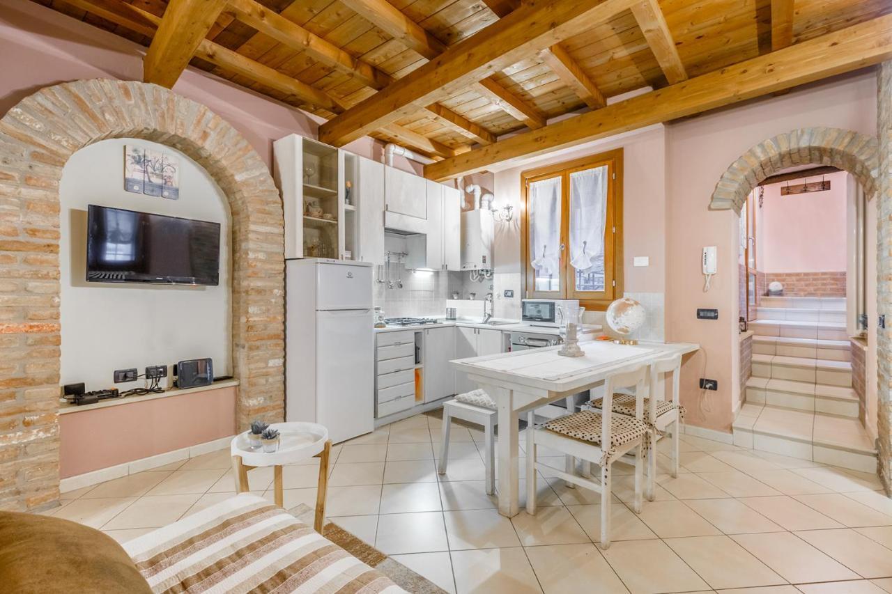 Nell'Antico Ghetto Ebraico Apartment Ferrara Bagian luar foto