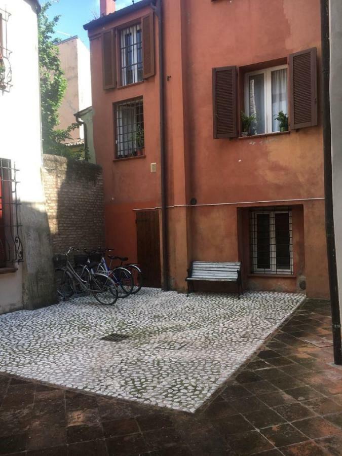 Nell'Antico Ghetto Ebraico Apartment Ferrara Bagian luar foto