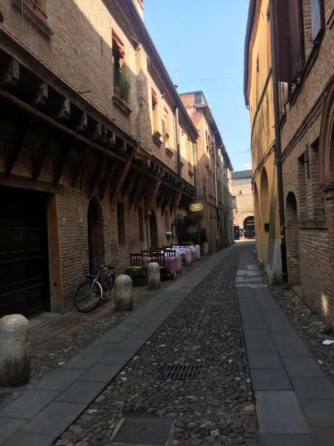 Nell'Antico Ghetto Ebraico Apartment Ferrara Bagian luar foto