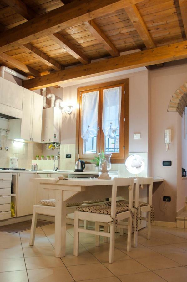 Nell'Antico Ghetto Ebraico Apartment Ferrara Bagian luar foto